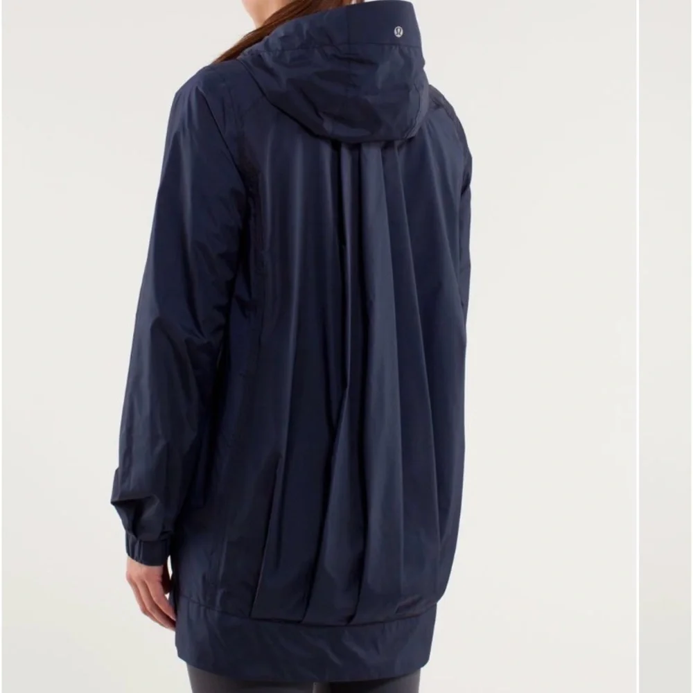 Lululemon - women’s navy No rain No Gain jacket hooded full zip up raincoat SZ 4